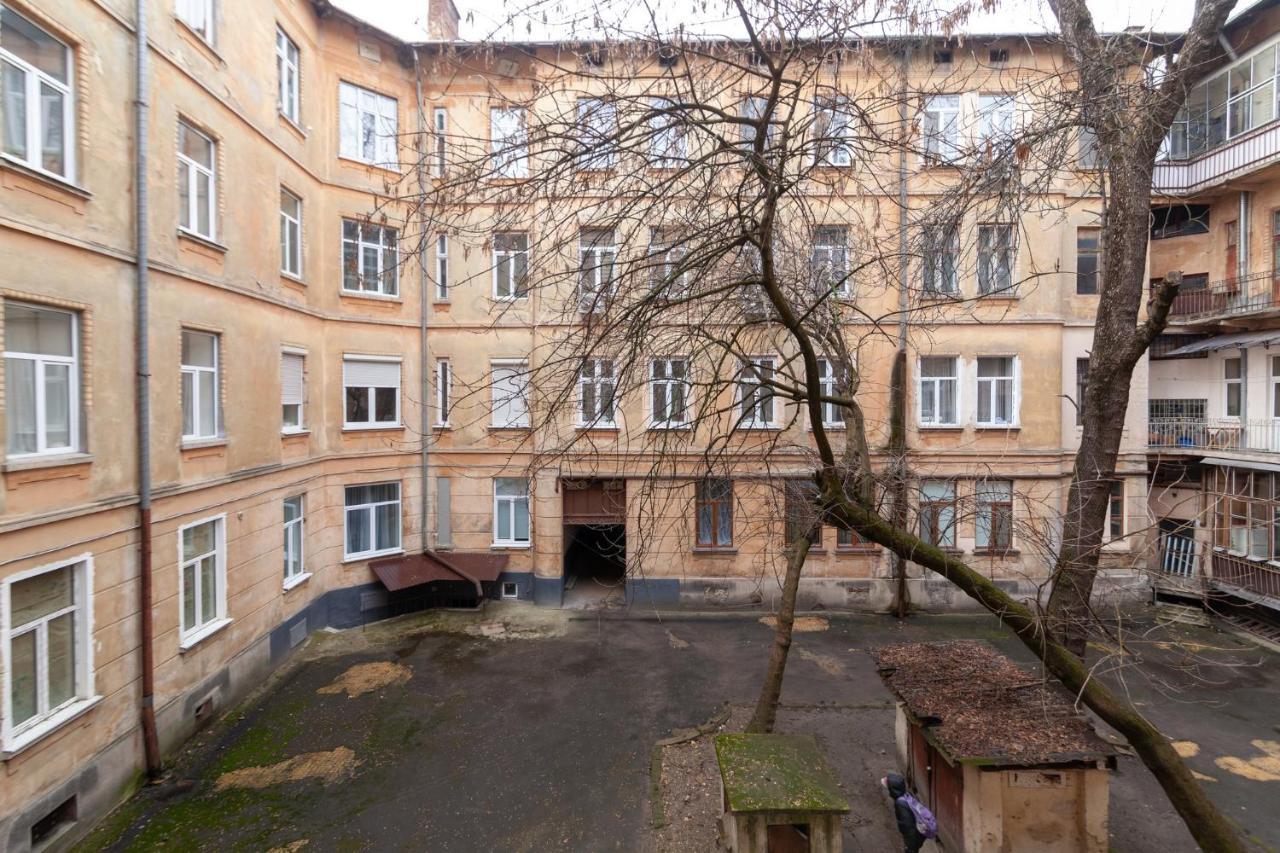 Royal Vip Apartment On Leontovicha 5 Lviv Bagian luar foto